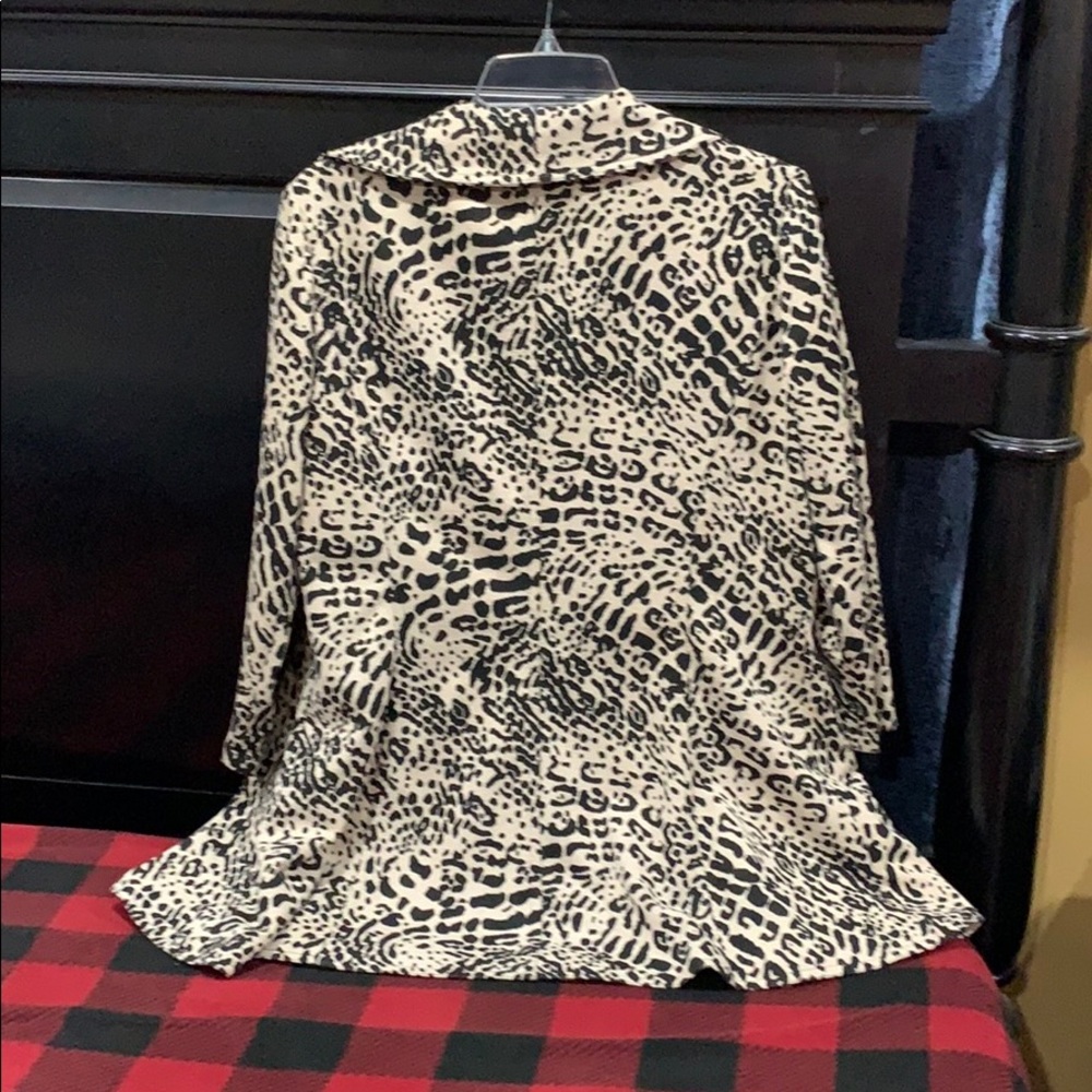 Jacket - Picture 3 of 4